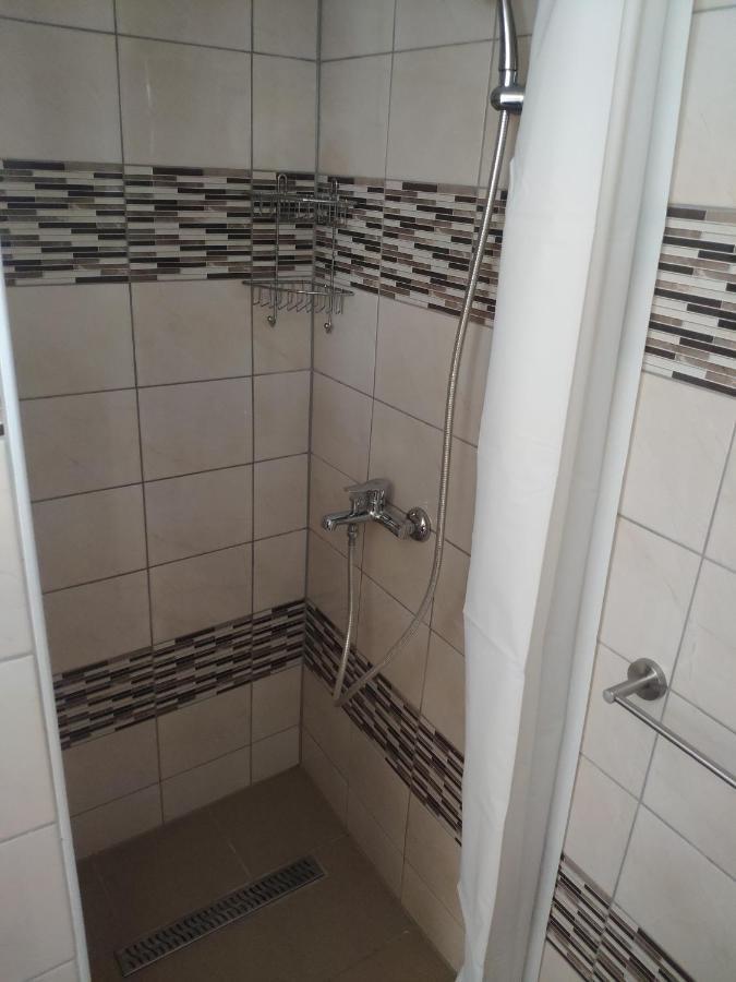Apartments Inbox กอสเตรนา ภายนอก รูปภาพ